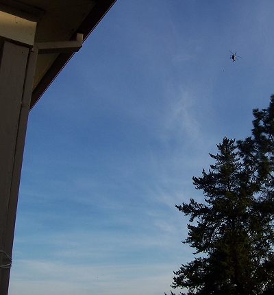 Christmas tree hauling helicopter overhead