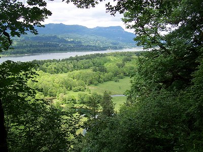 Horsetail Falls, Oregon: a view of the Columbia River