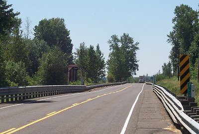 Two bridges on Highway 99E between Tangent and Shedd, Oregon